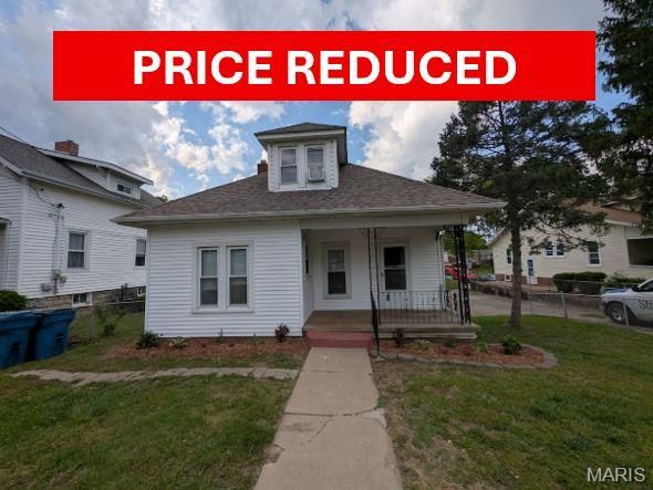 208 W  Elm St, Alton, IL 62002