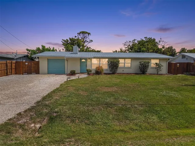 1664 Lakeview Pl, Englewood, FL 34223