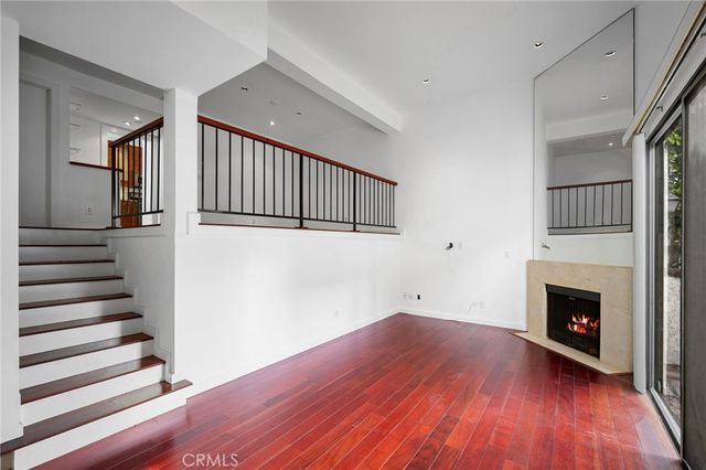 300 N  Isabel St #10, Glendale, CA 91206