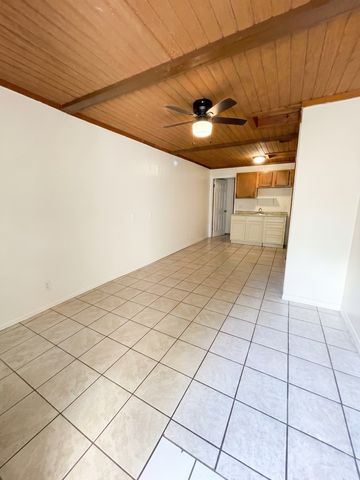 515 Polk Ave #B, Pensacola, FL 32507