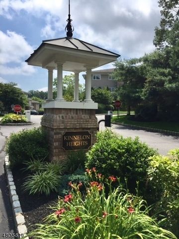 26 Wilshire Ter, Kinnelon, NJ 07405