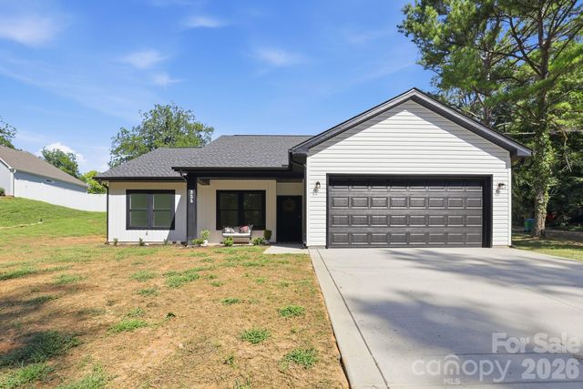 325 N  Chapel St, Landis, NC 28088
