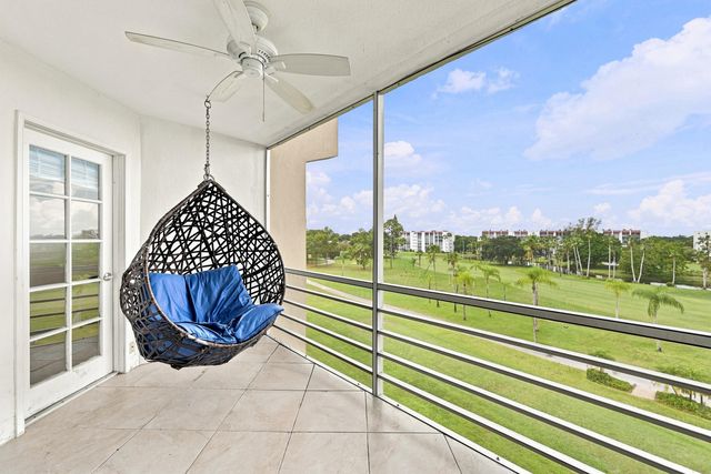 3661 Via Poinciana #513, Lake Worth, FL 33467