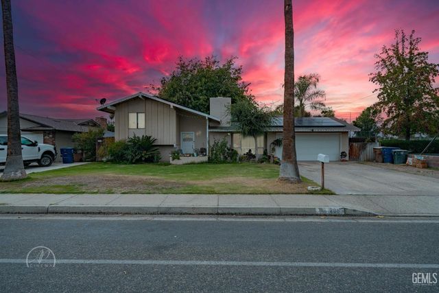 201 Rio Bravo Dr, Bakersfield, CA 93309