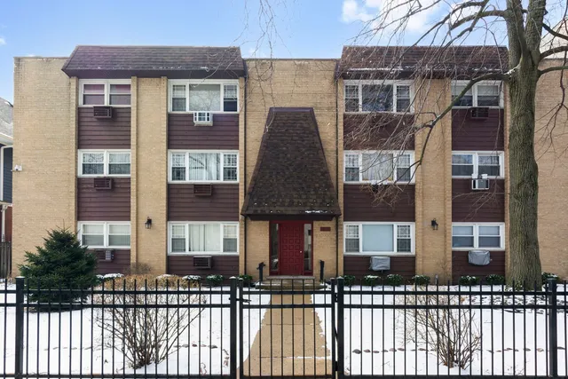 1627 W  Touhy Ave #306, Chicago, IL 60626