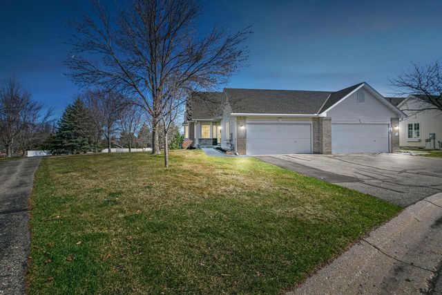 7307 Brittany Ln, Inver Grove Heights, MN 55076