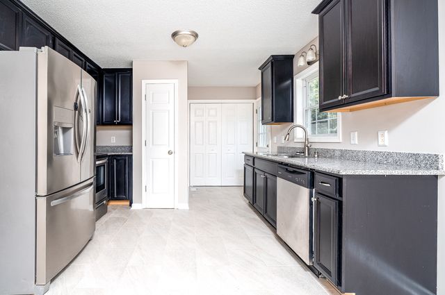 2687 Elkmont Dr, Clarksville, TN 37040
