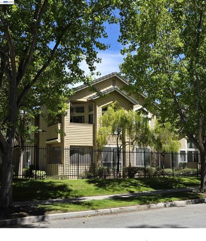 5246 Tacoma Cmn, Fremont, CA 94555