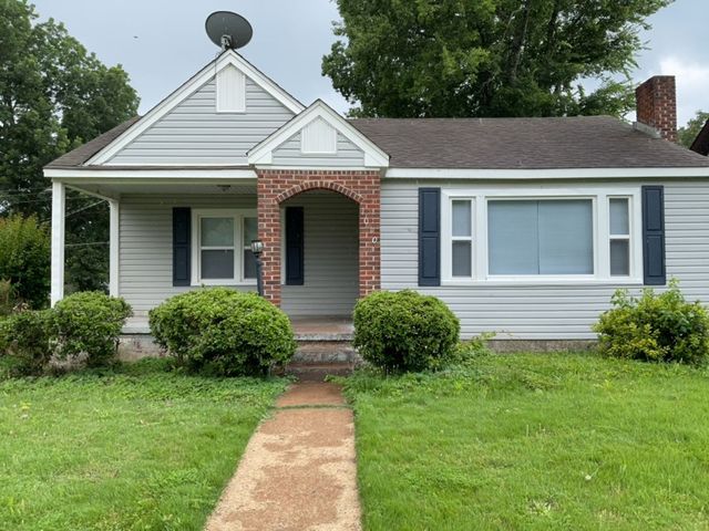 1010 E  1st St, Tuscumbia, AL 35674