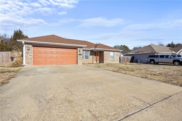 532 Stowers Ave, Elkins, AR 72727