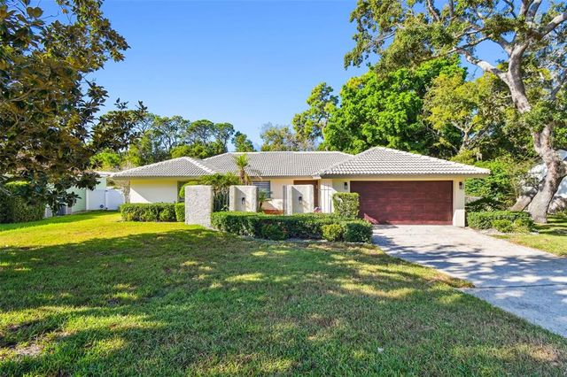 970 Rolling Hills Dr, Palm Harbor, FL 34683 See Value - Main Image