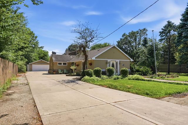19709 W  Schweitzer Rd, Joliet, IL 60436