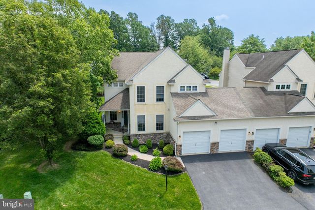 902 Chiswell Dr, Downingtown, PA 19335