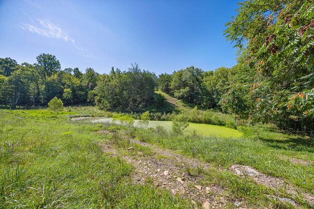 51-52 Deerwood Dr, Dandridge, TN 37725