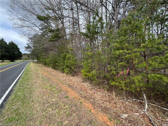Brims Grove Rd, Pinnacle, NC 27043