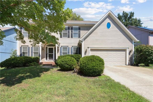 14521 S  Greenwood St, Olathe, KS 66062