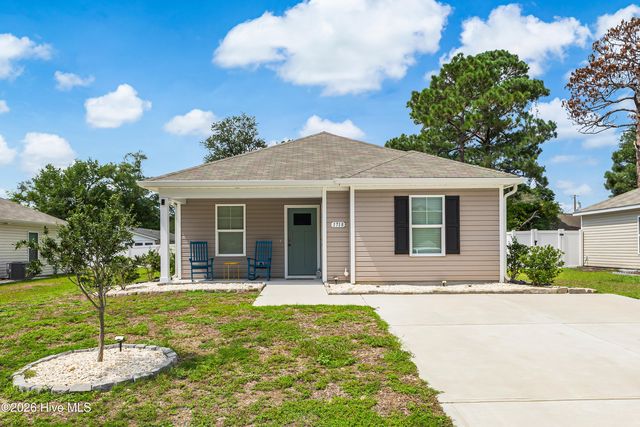 1718 Whispering Pine Street SW, Ocean Isle Beach, NC 28469