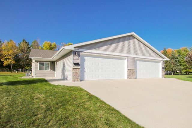 1835 Scenic Heights Ct SW, Hutchinson, MN 55350