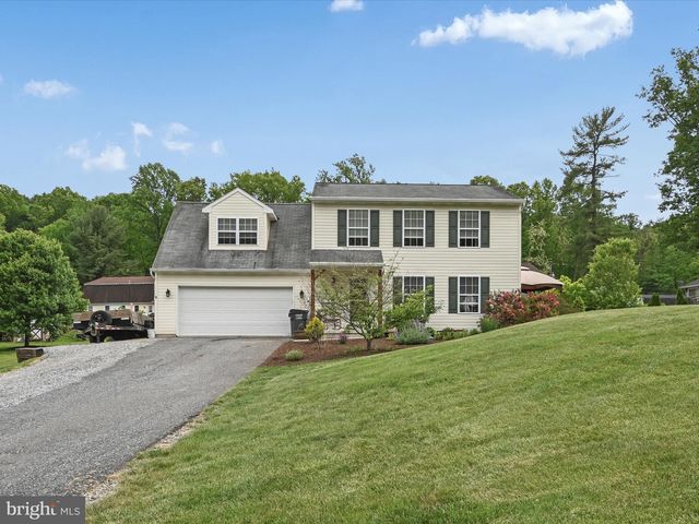 6 Wendy Dr, Pequea, PA 17565