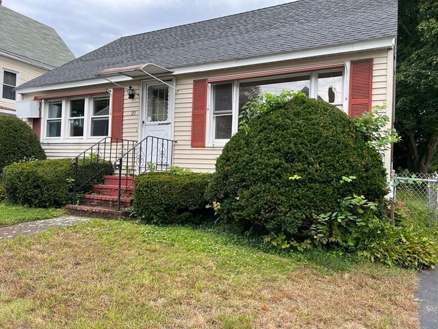 21 Camden St, Lawrence, MA 01841