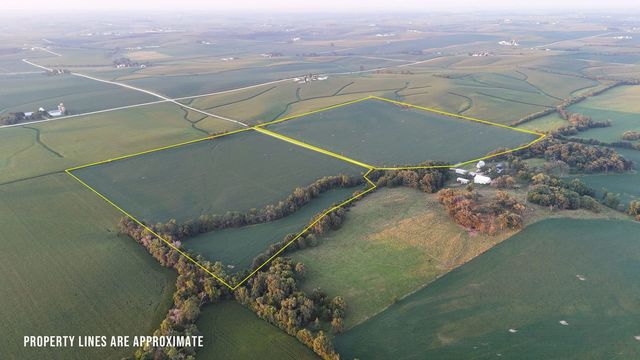 14080 Hickory Valley Rd, Farley, IA 52046