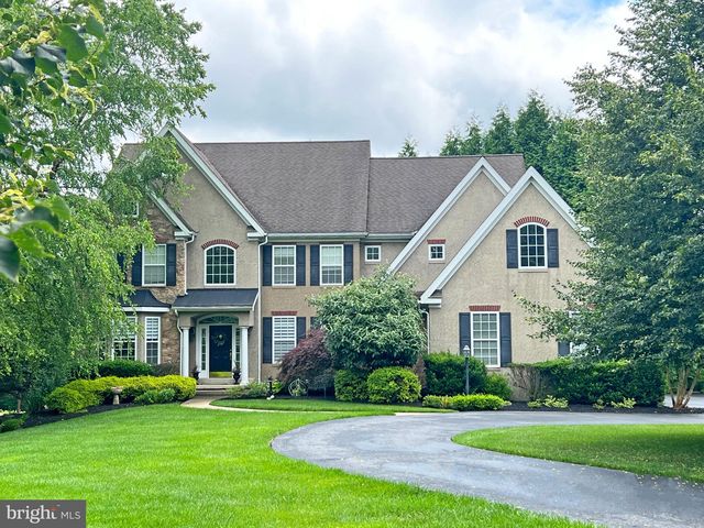 124 Forest Dr, Kennett Square, PA 19348