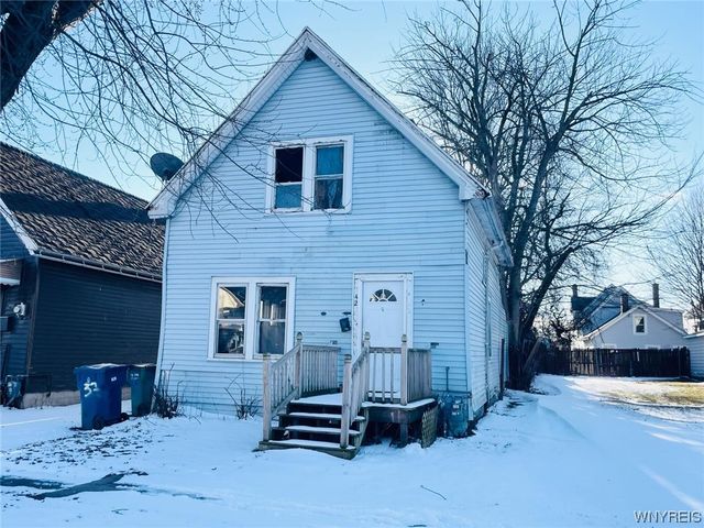 42 Clay St, Buffalo, NY 14207