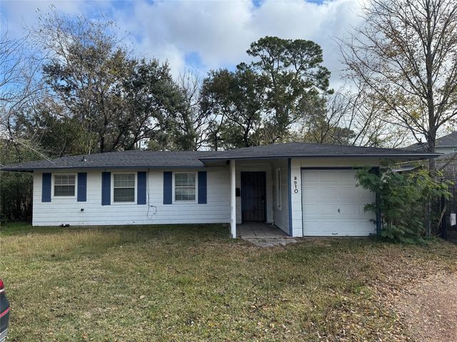 3910 Ella Blvd, Houston, TX 77018