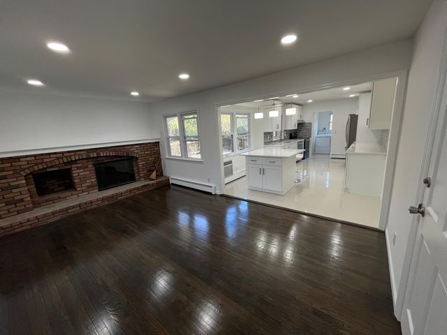 Address Not Disclosed, East Setauket, NY 11733
