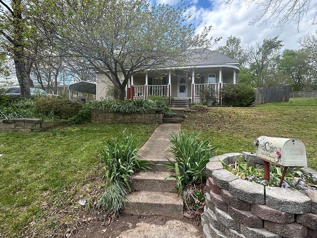 614 S  Chestnut St, Harrison, AR 72601