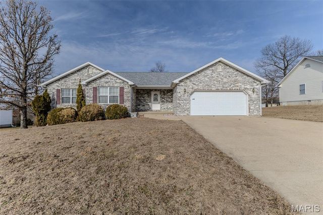 105 Oak Ct, Saint Robert, MO 65584