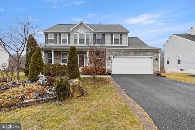 421 Flight O Arrows Way, Martinsburg, WV 25403
