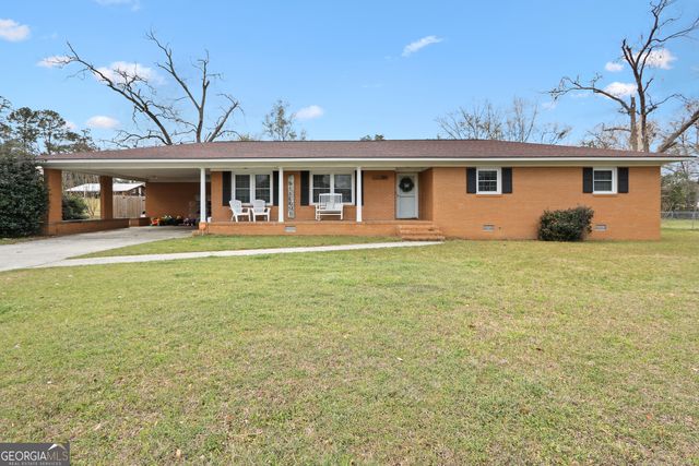 280 S  Lewis St, Metter, GA 30439