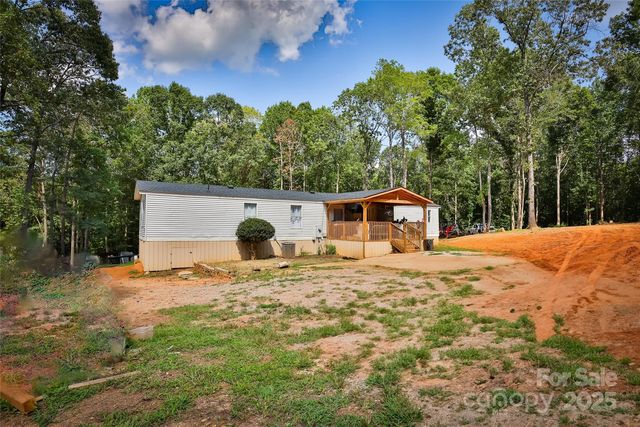 500 White Jenkins Rd, Bessemer City, NC 28016