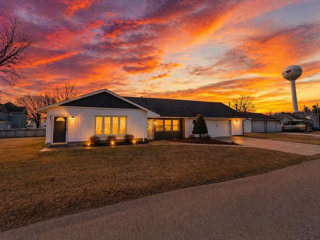 803 North St, Thomson, IL 61285