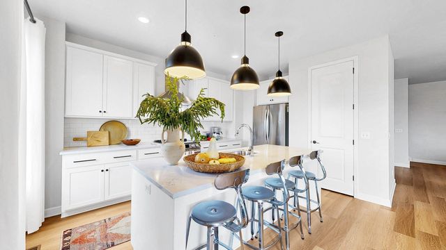 11902 Emery Oaks Ln N #11862, Champlin, MN 55316