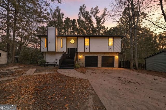 1774 Trail Creek Dr, Lithia Springs, GA 30122