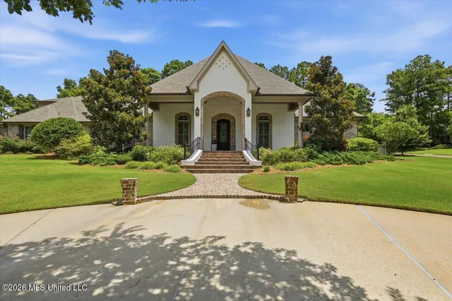 465 Pembrooke Dr, Madison, MS 39110