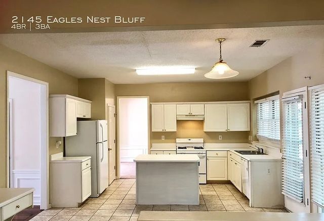 2145 Eagle Nest Blf, Lawrenceville, GA 30044