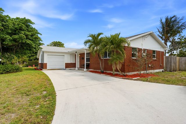 1509 W Road, Lake Park, FL 33403