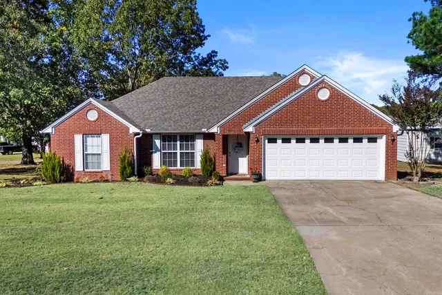 311 N  Sawmill Rd, Searcy, AR 72143