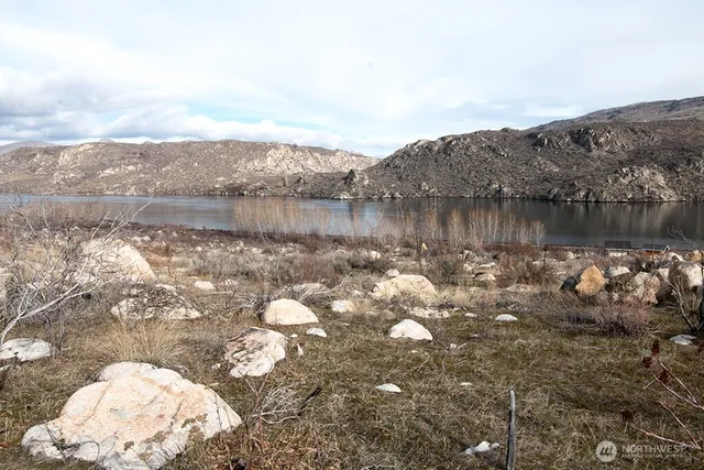 0 NNA Lot 1 Lazy Lightning LP, Pateros, WA 98846