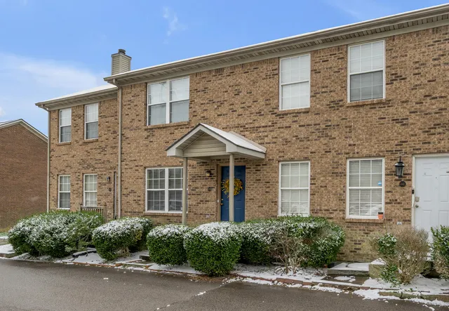 439 Dabney Dr, Lexington, KY 40509