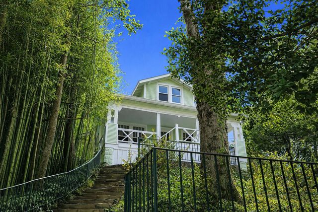 5142 Klingle St NW, Washington, DC 20016