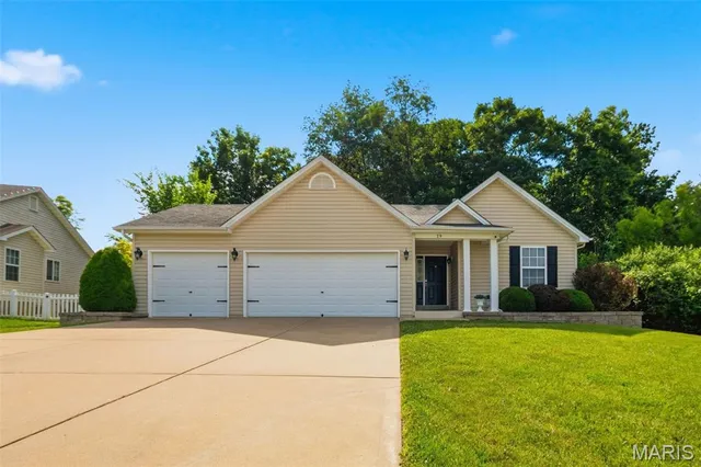 29 Great Owls Way, Winfield, MO 63389