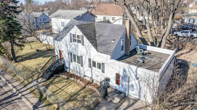 401 Grand Forks Ave, Duluth, MN 55806