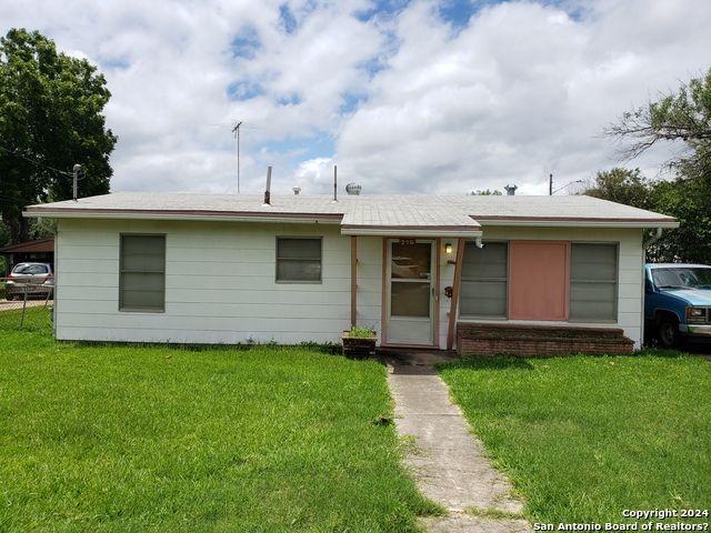 218 BETTY JEAN ST, San Antonio, TX 78223