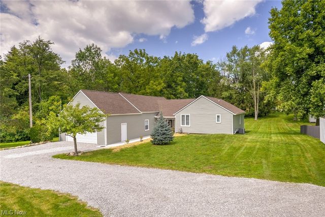 1617 Graham Rd, Stow, OH 44224