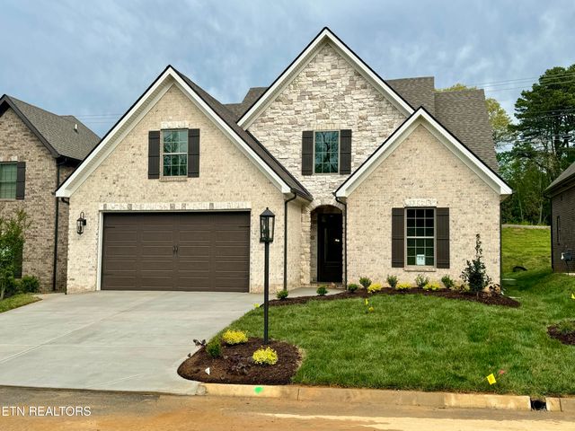 8407 Sand Trap Ln, Knoxville, TN 37923