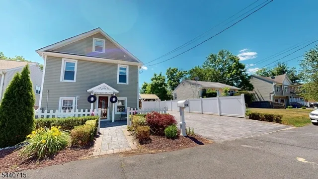 124 Green St, Somerset, NJ 08873